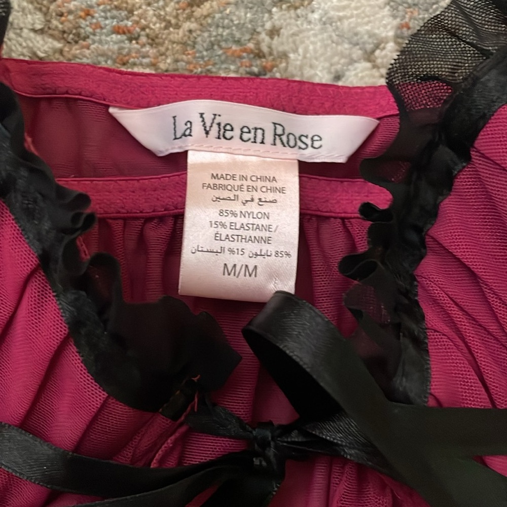 Burgundy lingerie bow tie cami - Picture 3 of 3